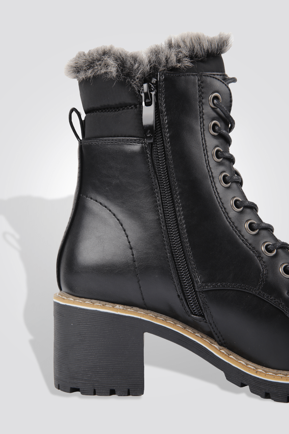 LADY COMFORT - מגפון לנשים בצבע שחור - MASHBIR//365