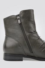 LADY COMFORT - מגפון לנשים עם כיוץ בצבע אפור - MASHBIR//365