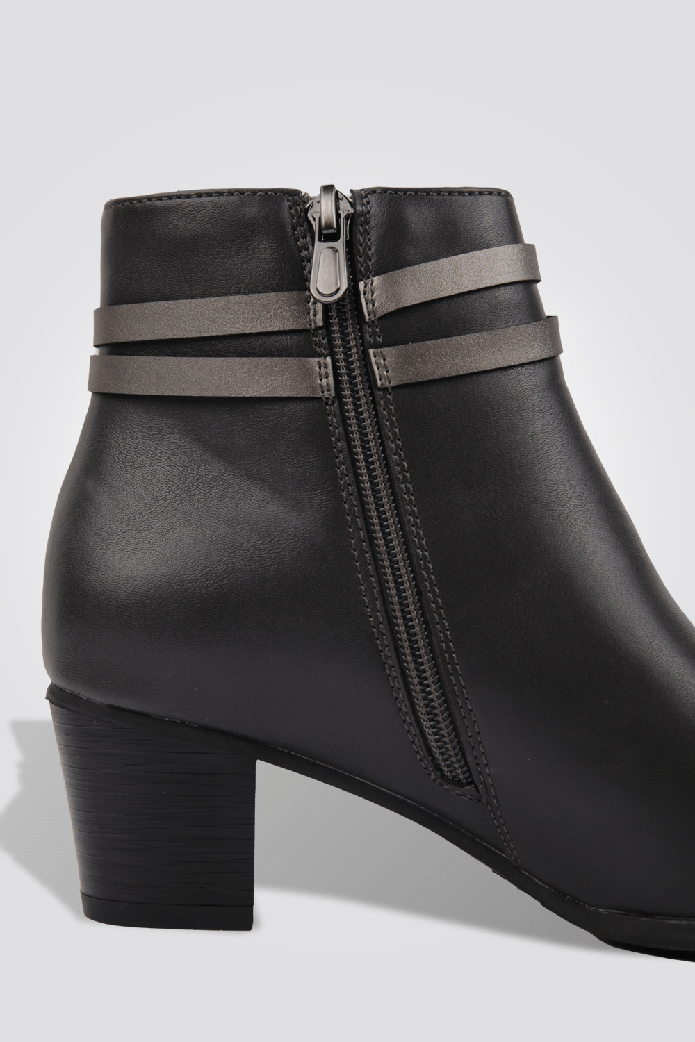 LADY COMFORT - מגפון לנשים עם רצועה כפולה בצבע אפור - MASHBIR//365