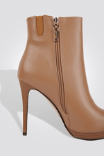 KENNETH COLE - מגפון נשים קצר בצבע חום - MASHBIR//365