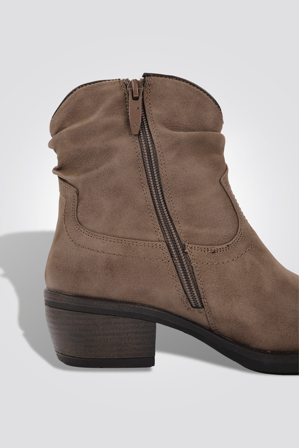 LADY COMFORT - מגפון נוחות בוקרים לנשים בצבע טאופ - MASHBIR//365