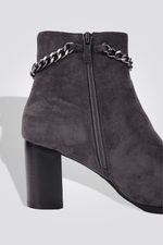 LADY COMFORT - מגפון נוחות עם עקב בצבע אפור מיקרו - MASHBIR//365