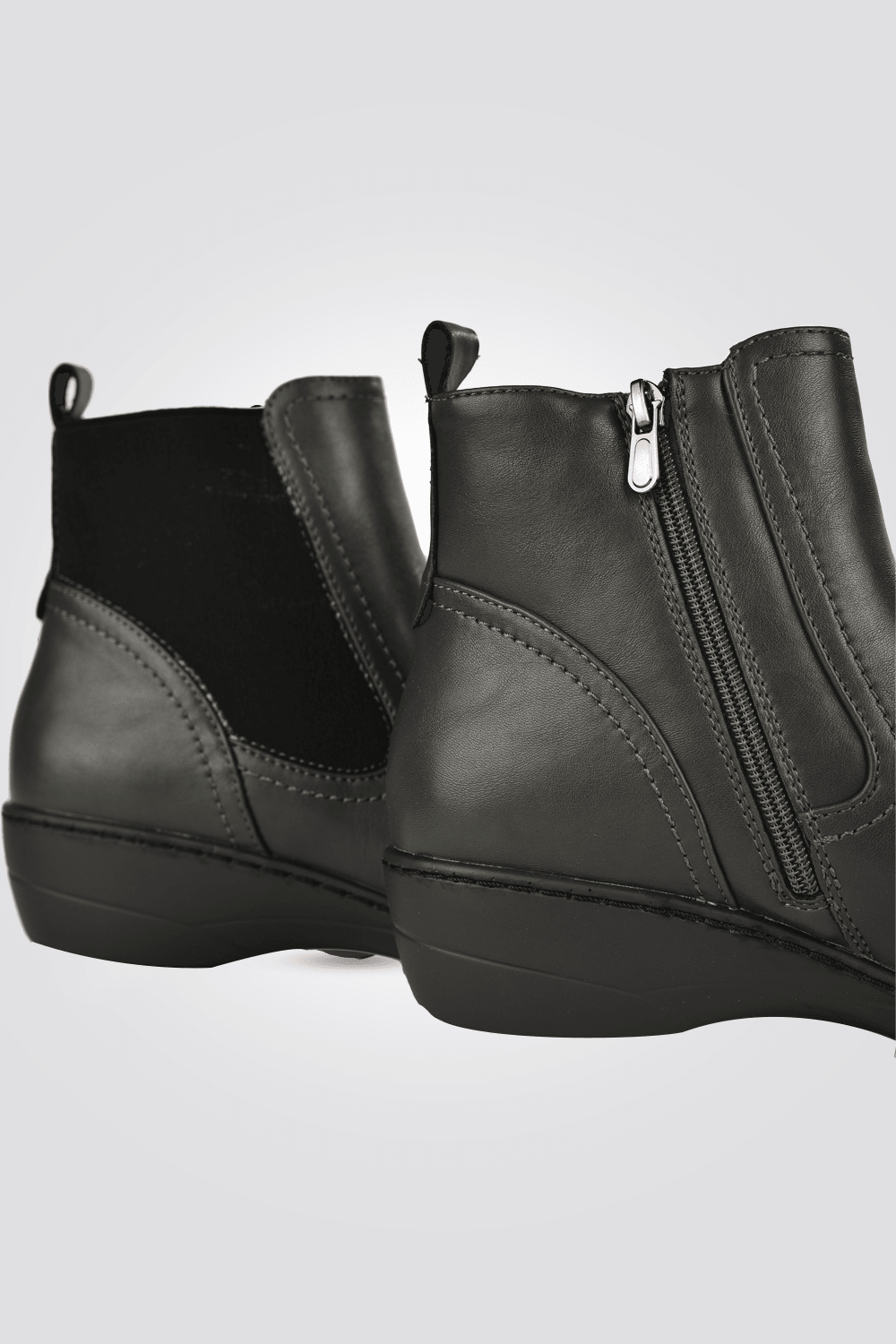 LADY COMFORT - מגפון רוקי עם גומי בצבע אפור ירקרק - MASHBIR//365