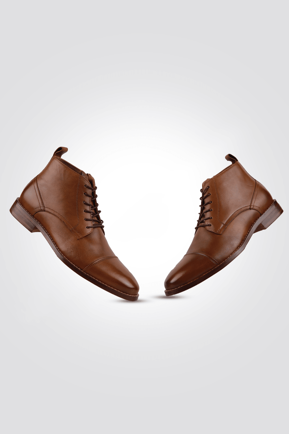 KENNETH COLE - מגפון עור לגבר בצבע חום - MASHBIR//365