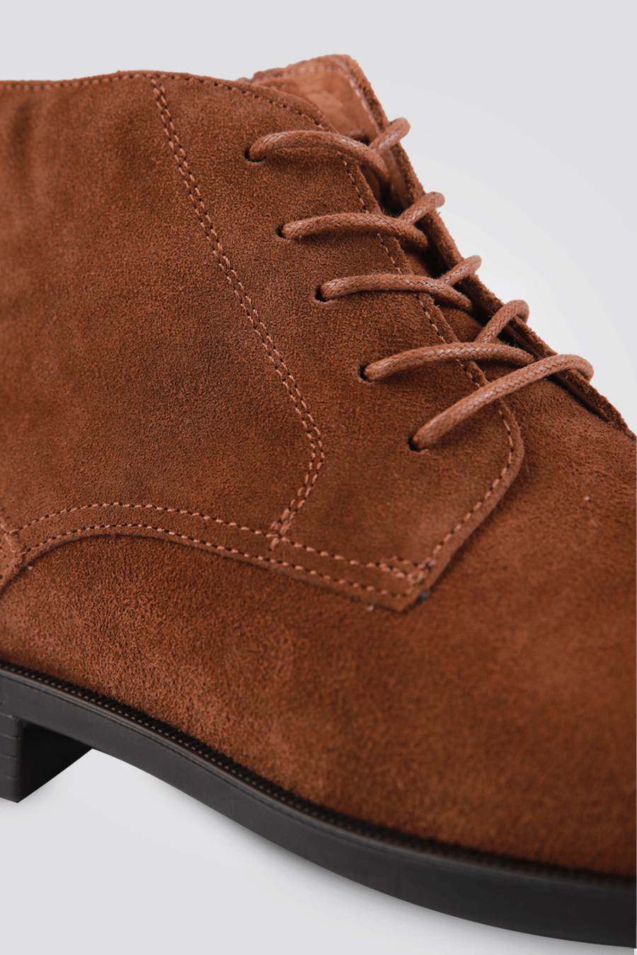 KENNETH COLE - מגפון זמש לגבר בצבע חום - MASHBIR//365