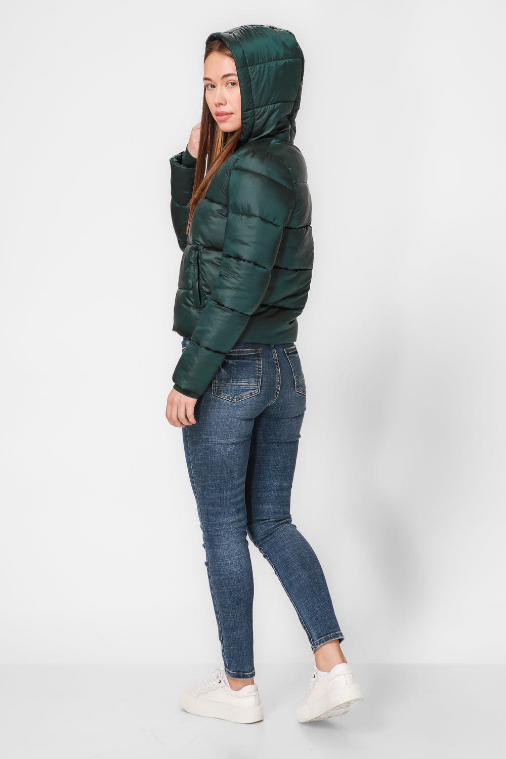 KENNETH COLE - מעיל פאפר עם כובע בצבע ירוק - MASHBIR//365