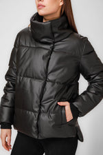 KENNETH COLE - מעיל פוך בצבע שחור - MASHBIR//365