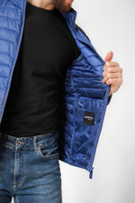 KENNETH COLE - מעיל פוף בצבע כחול רויאל - MASHBIR//365