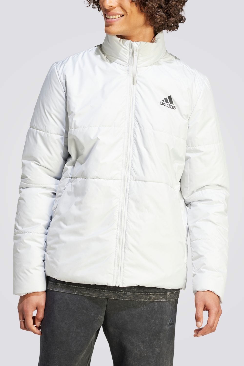 ADIDAS - מעיל לגברים BSC 3 STRIPES בצבע אפור בהיר - MASHBIR//365