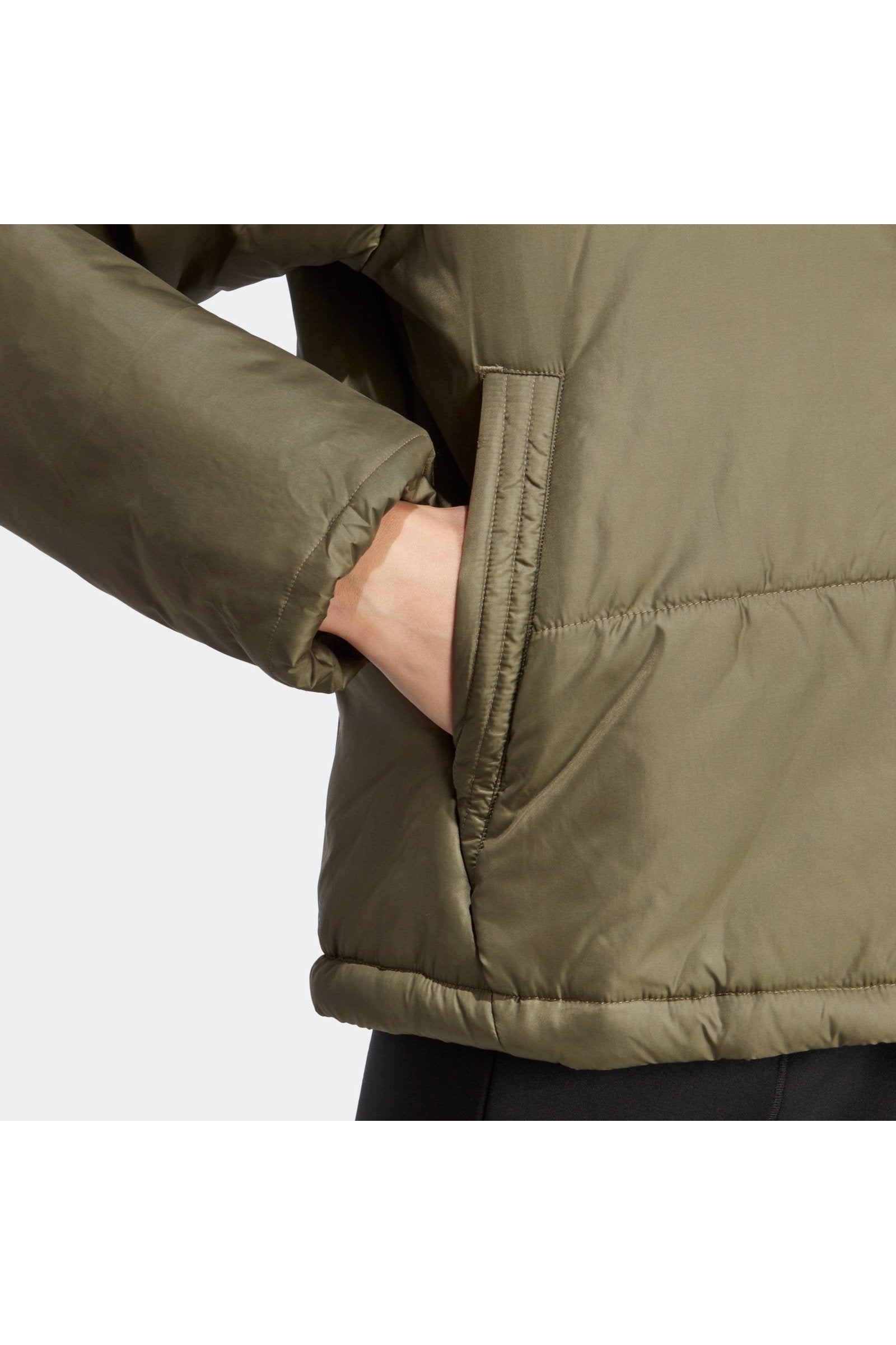 ADIDAS - מעיל לנשים BSC INSULATED בצבע ירוק זית - MASHBIR//365