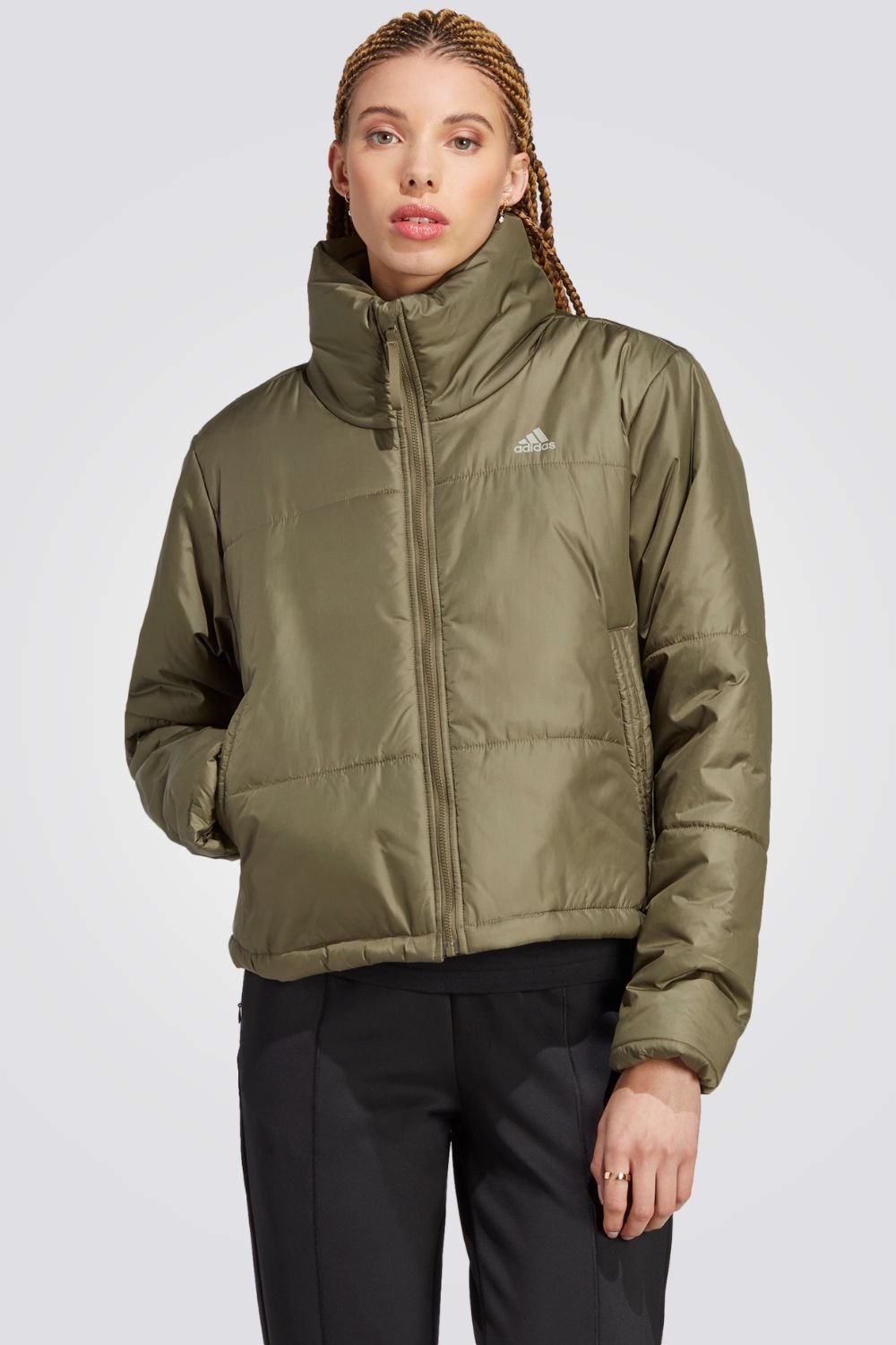 ADIDAS - מעיל לנשים BSC INSULATED בצבע ירוק זית - MASHBIR//365