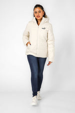 PUMA - מעיל לנשים ESS בצבע לבן - MASHBIR//365