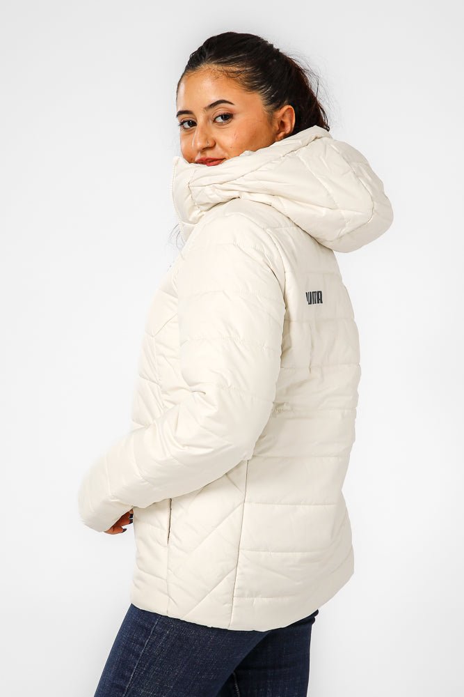 PUMA - מעיל לנשים ESS בצבע לבן - MASHBIR//365