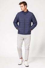 LEVI'S - מעיל ניילון בצבע נייבי - MASHBIR//365