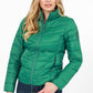 KENNETH COLE - מעיל ניילון לאישה עם קפלים בצבע ירוק - MASHBIR//365 - 3