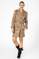 מעיל טרנץ' חום עם חגורה לנשים | קנת קול