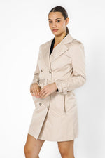 מעיל טרנץ' חול עם חגורה לנשים | קנת קול