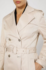 מעיל טרנץ' חול עם חגורה לנשים | קנת קול