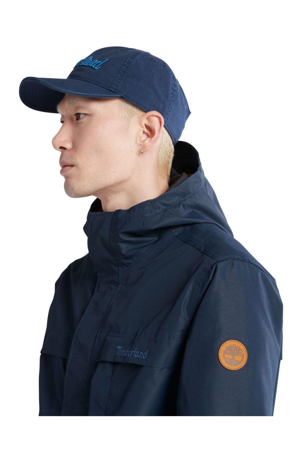 TIMBERLAND - מעיל רוח עם רוכסן וכובע בצבע כחול נייבי - MASHBIR//365