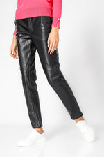 מכנסיים דמויי עור שחור לנשים | קנת קול