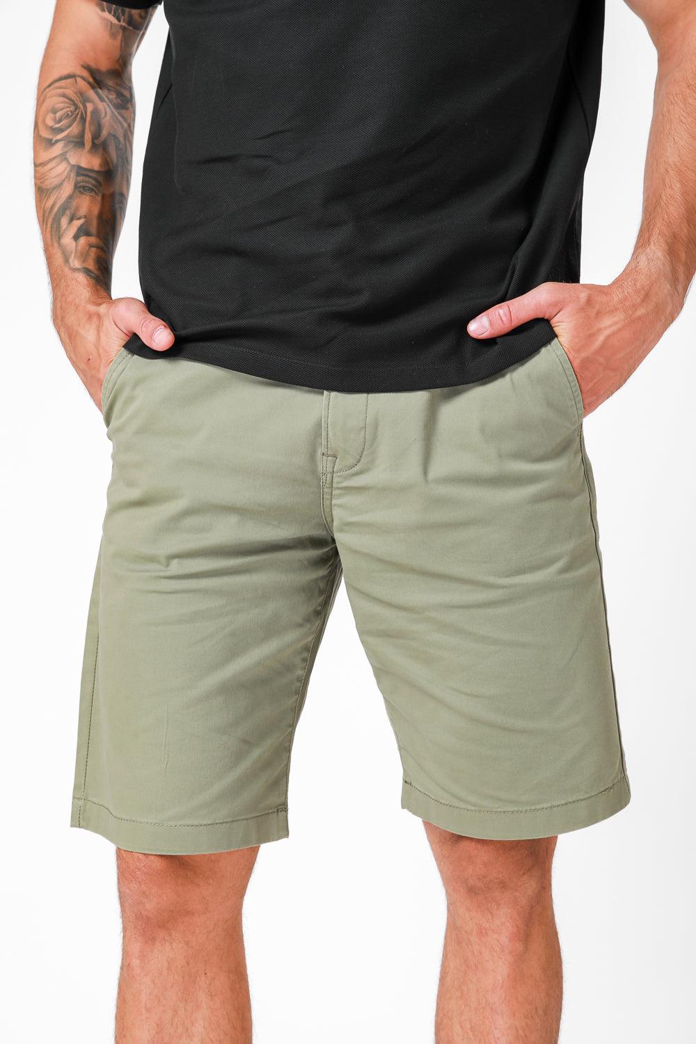 LEE - מכנסי ברמודה בצבע ירוק זית - MASHBIR//365
