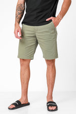 LEE - מכנסי ברמודה בצבע ירוק זית - MASHBIR//365