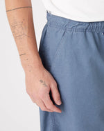 WRANGLER - מכנסי ברמודה בצבע כחול - MASHBIR//365