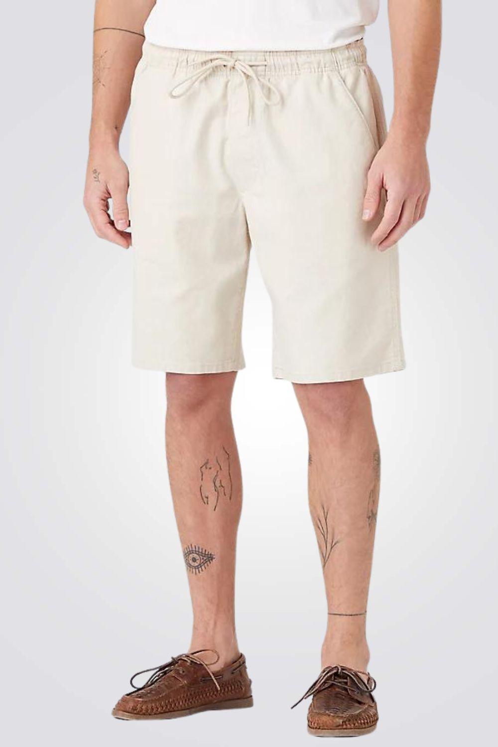 WRANGLER - מכנסי ברמודה בצבז בז' - MASHBIR//365