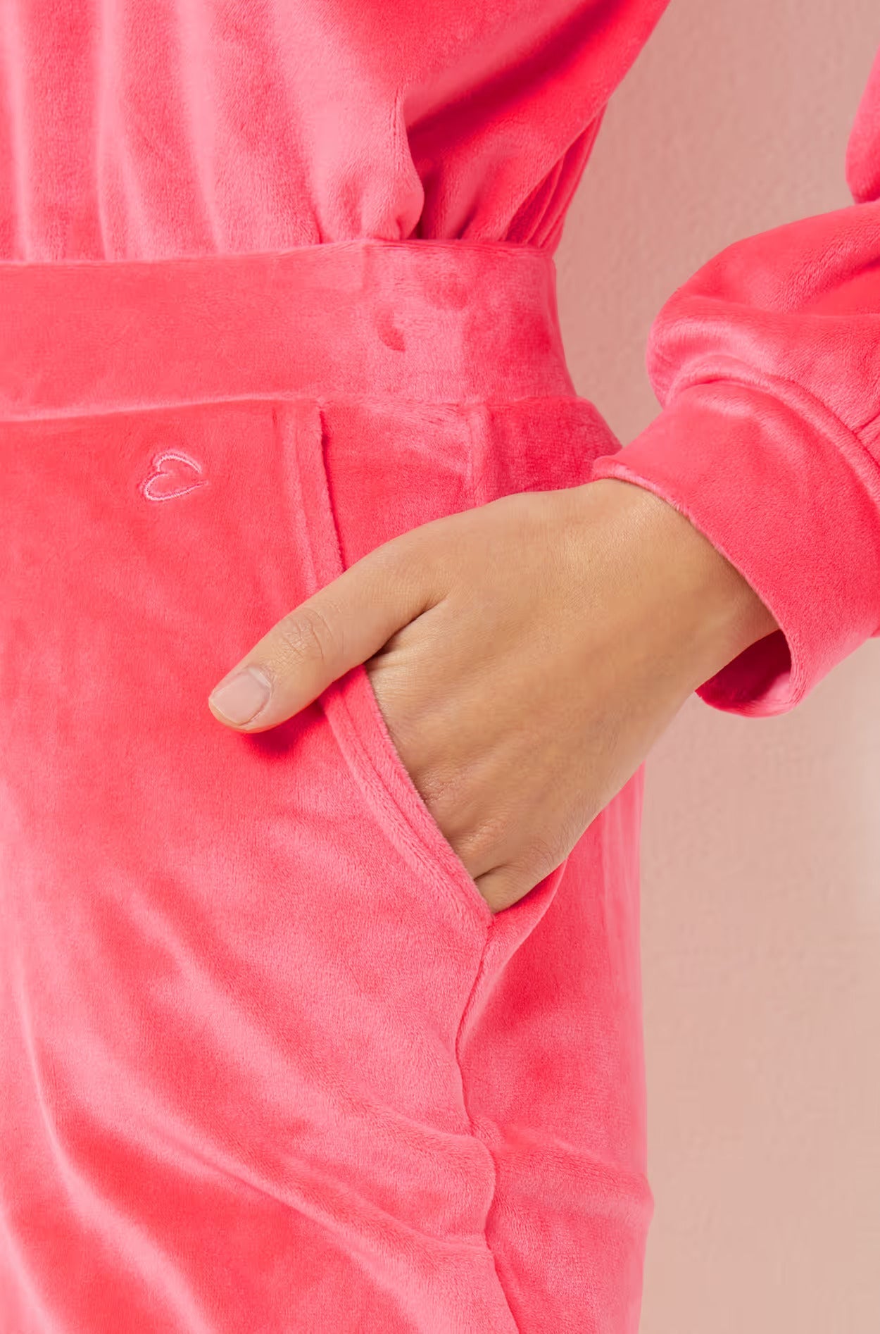 ETAM - מכנסי פיג'מה קטיפתיים DUNKAN בצבע פוקסיה - MASHBIR//365