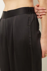 ETAM - מכנסי פיג'מה סאטן ארוכים ERINA בצבע שחור - MASHBIR//365