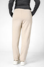 DELTA - מכנסי פוטר ארוכים בצבע בז' - MASHBIR//365