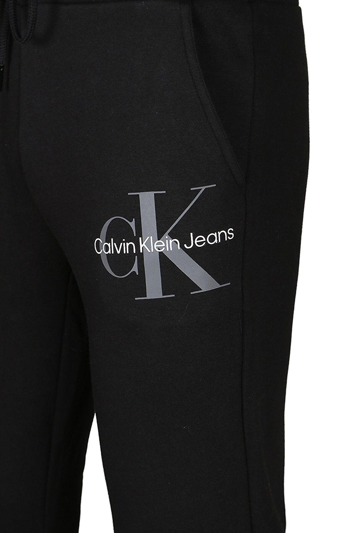 Calvin Klein - מכנסי פוטר בצבע שחור - MASHBIR//365