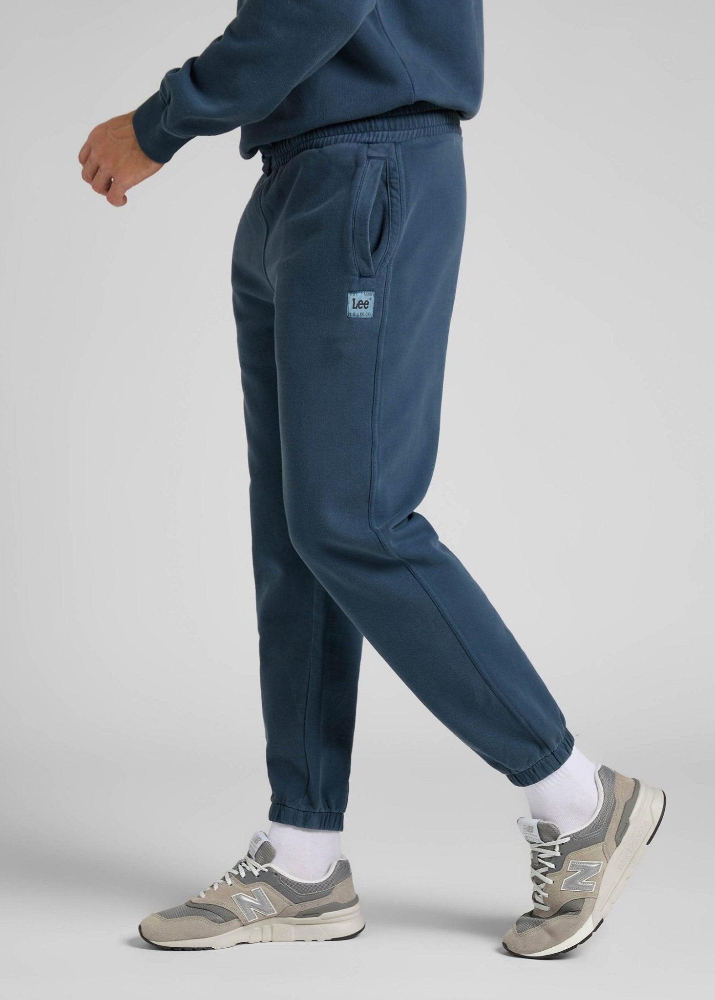 LEE - מכנסי פוטר MARINE בצבע כחול - MASHBIR//365