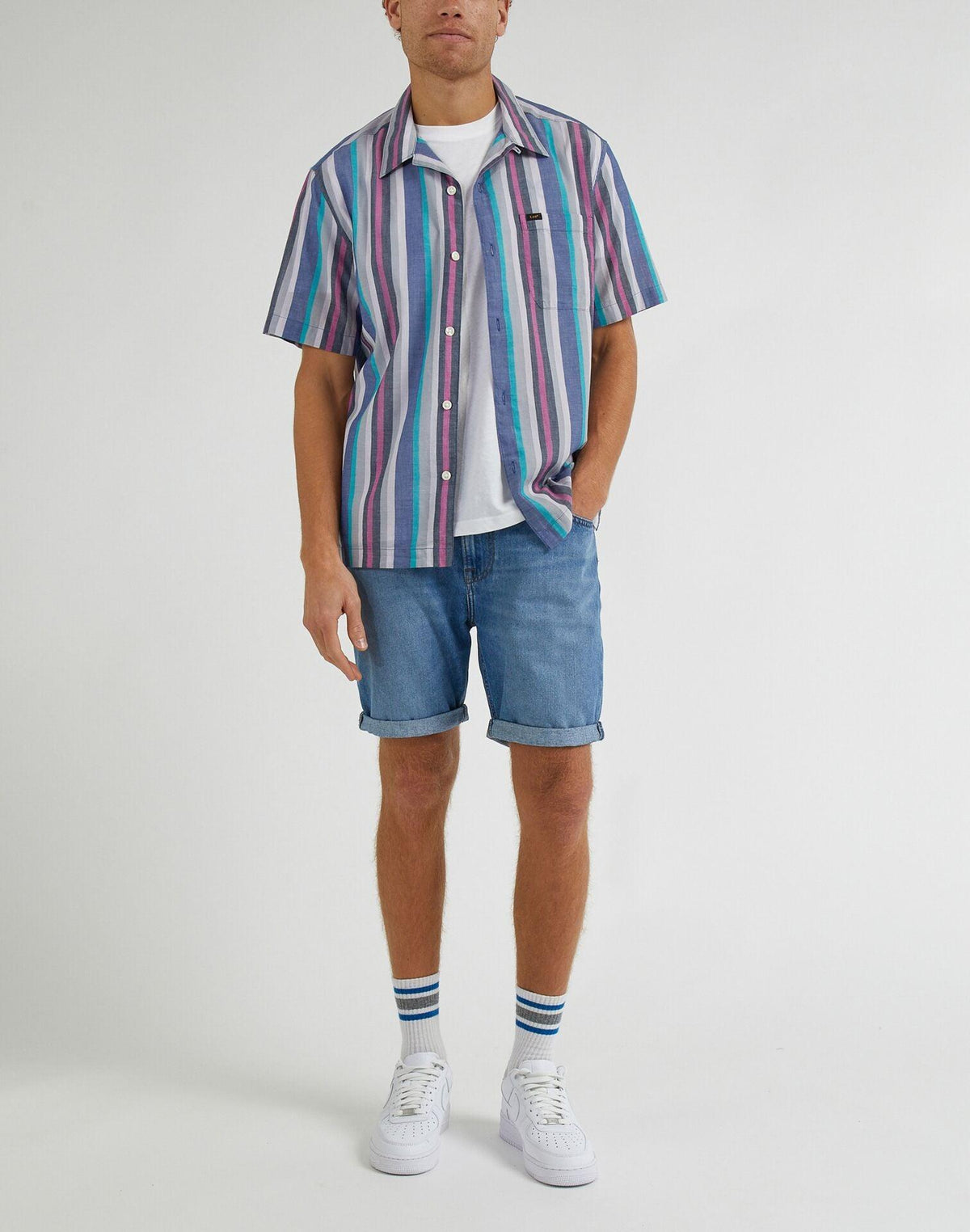 LEE - מכנסי ג'ינס קצרים RIDER SHORT בצבע כחול - MASHBIR//365