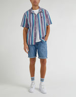 LEE - מכנסי ג'ינס קצרים RIDER SHORT בצבע כחול - MASHBIR//365