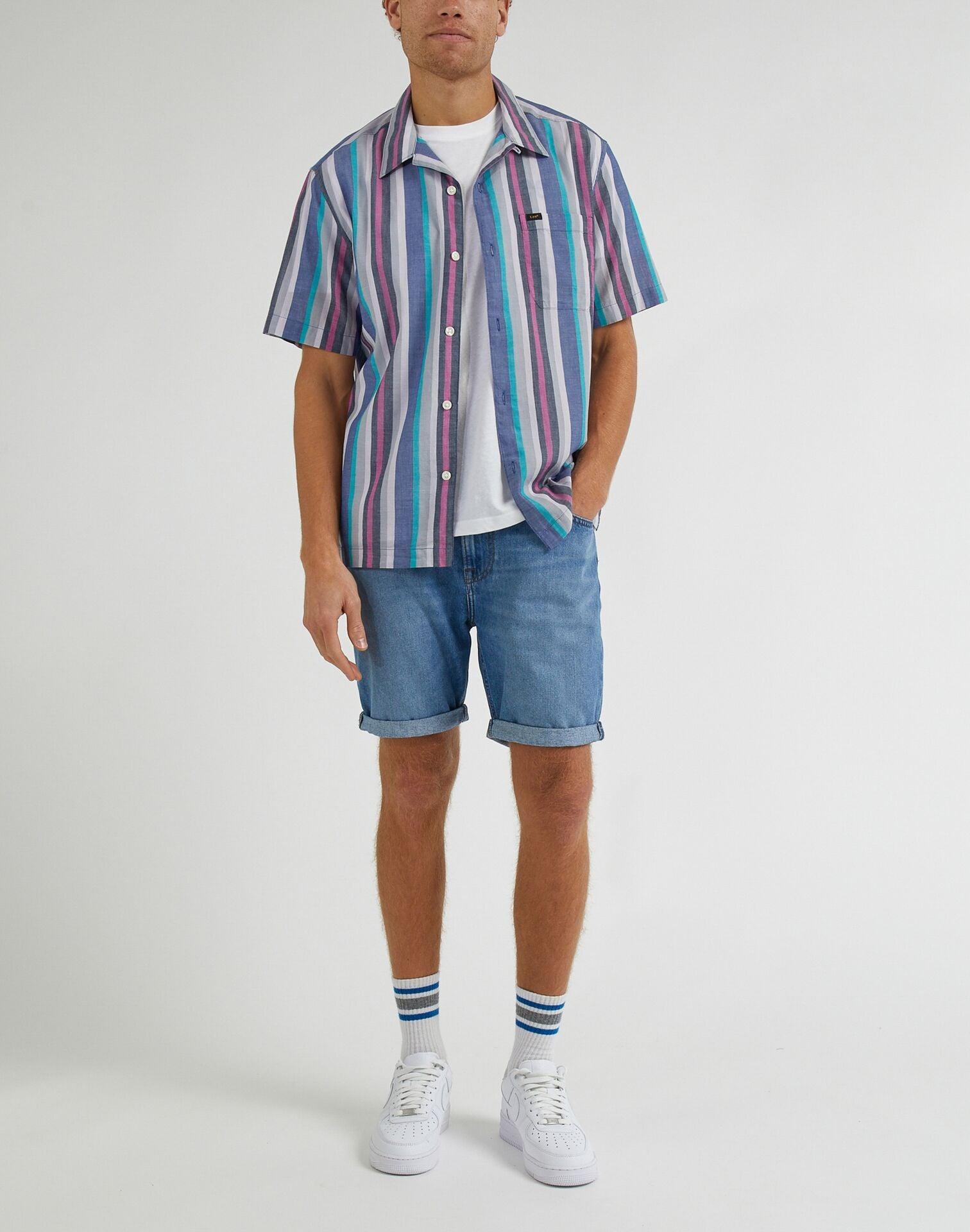 LEE - מכנסי ג'ינס קצרים RIDER SHORT בצבע כחול - MASHBIR//365