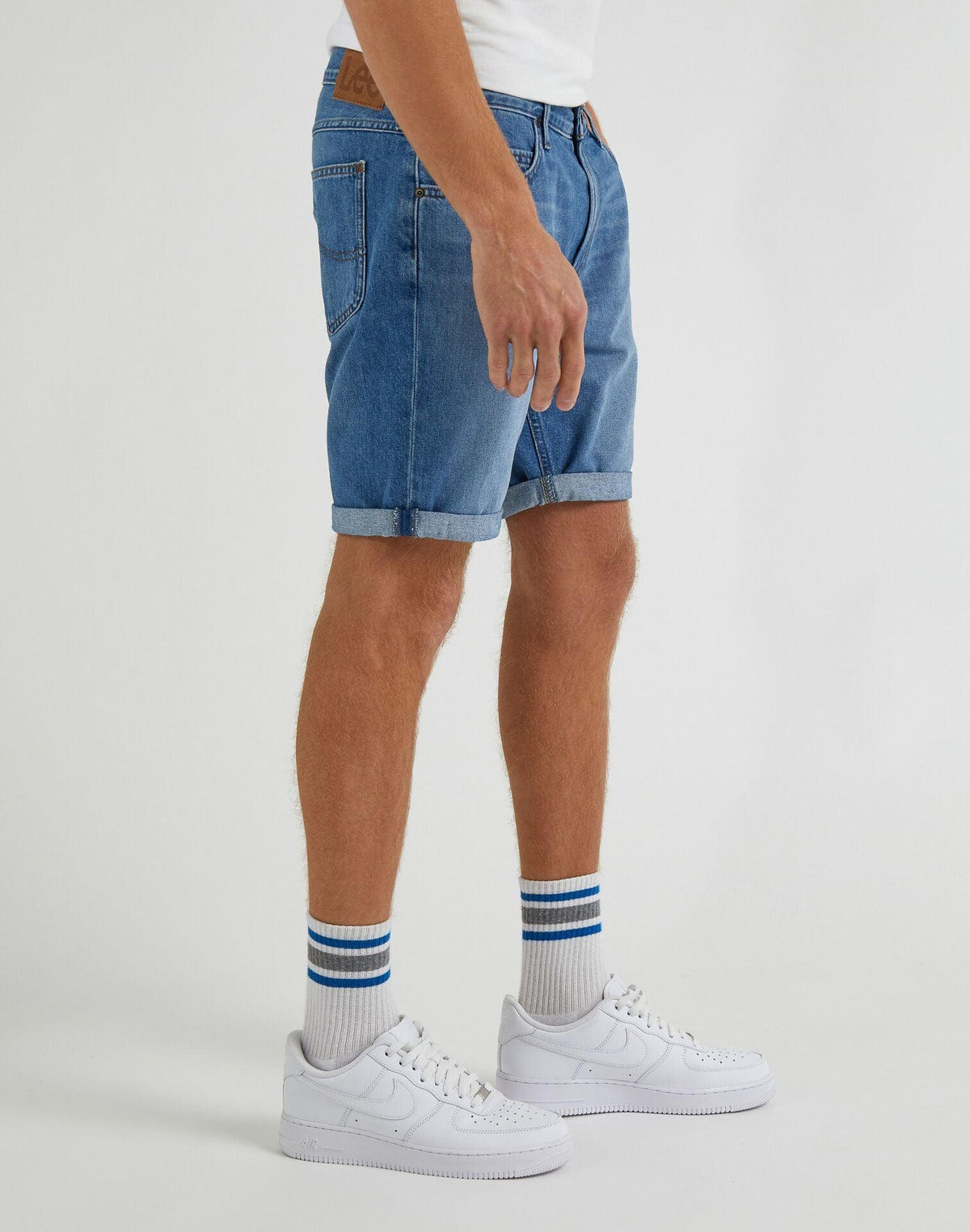 LEE - מכנסי ג'ינס קצרים RIDER SHORT בצבע כחול - MASHBIR//365