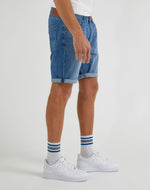 LEE - מכנסי ג'ינס קצרים RIDER SHORT בצבע כחול - MASHBIR//365