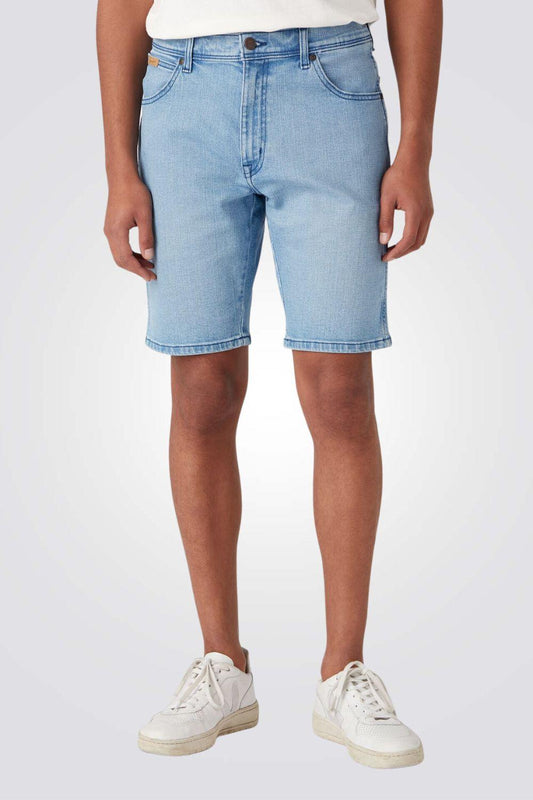 WRANGLER - מכנסי ג'ינס קצרים TEXAS SHORTS בצבע כחול - MASHBIR//365