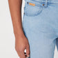 WRANGLER - מכנסי ג'ינס קצרים TEXAS SHORTS בצבע כחול - MASHBIR//365 - 4