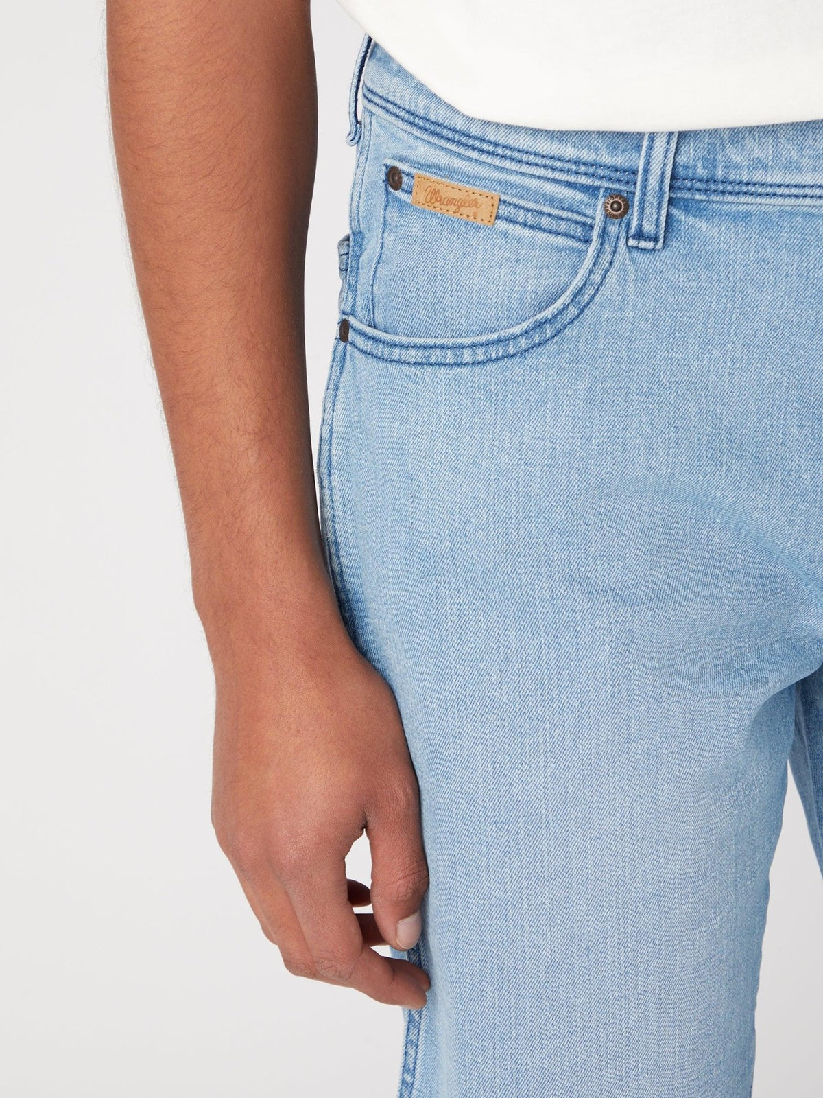 WRANGLER - מכנסי ג'ינס קצרים TEXAS SHORTS בצבע כחול - MASHBIR//365