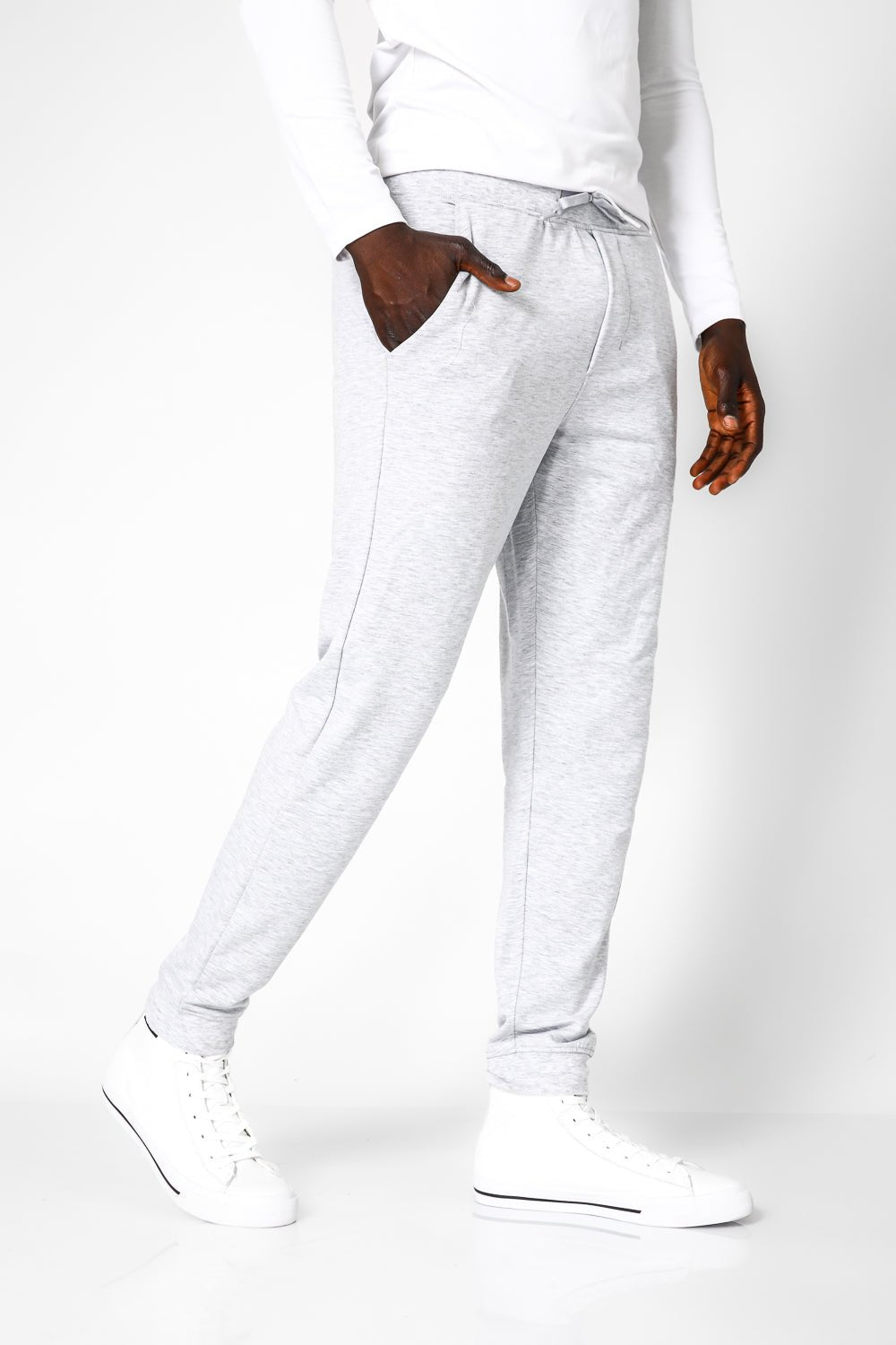 DELTA - מכנסי ג’וגר ארוכים דקים עם כיסים בצבע אפור - MASHBIR//365