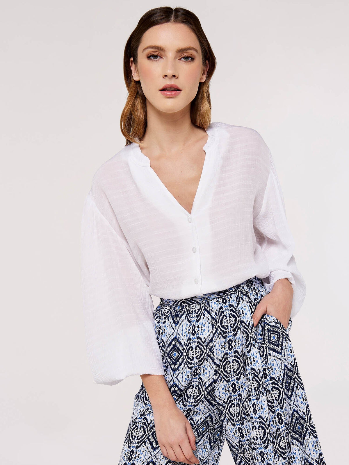 APRICOT - מכנסי הדפס בצבע נייבי - MASHBIR//365