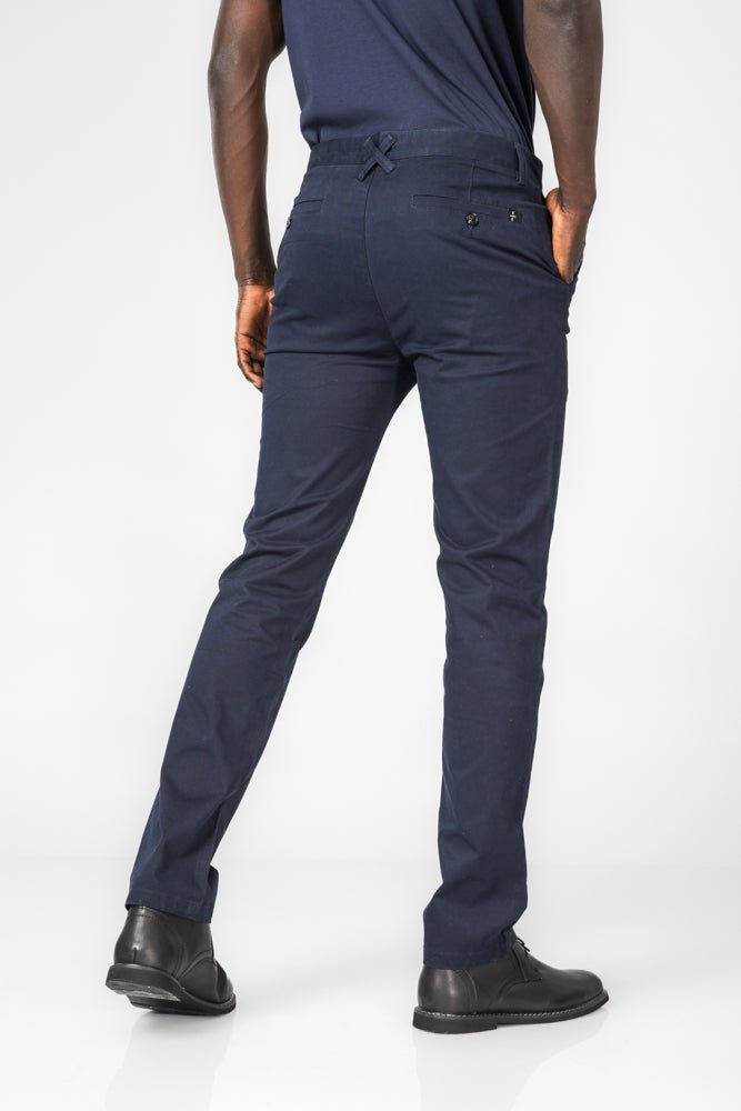 KENNETH COLE - מכנסי צ'ינו קלאסי בצבע נייבי - MASHBIR//365