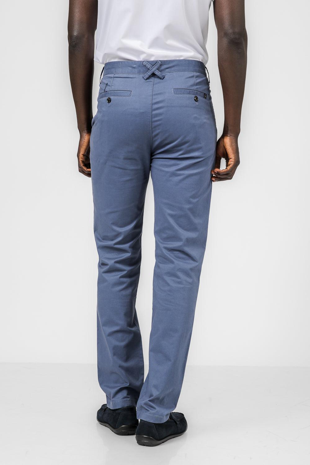 KENNETH COLE - מכנסי צ'ינו קלאסי בצבע כחול - MASHBIR//365