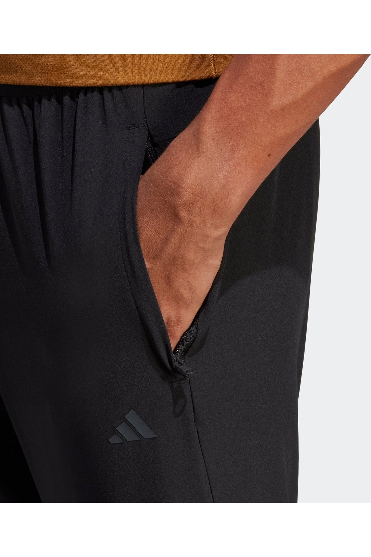 ADIDAS - מכנסי יוגה לגברים 3/4 בצבע שחור - MASHBIR//365