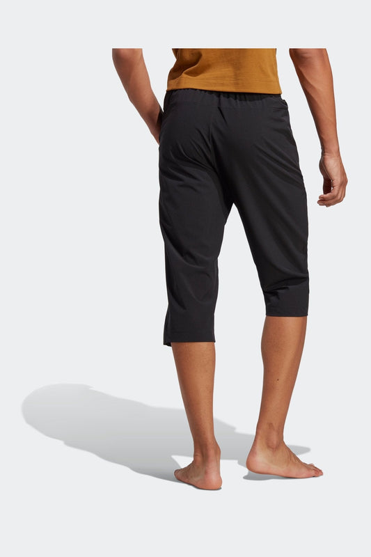 ADIDAS - מכנסי יוגה לגברים 3/4 בצבע שחור - MASHBIR//365