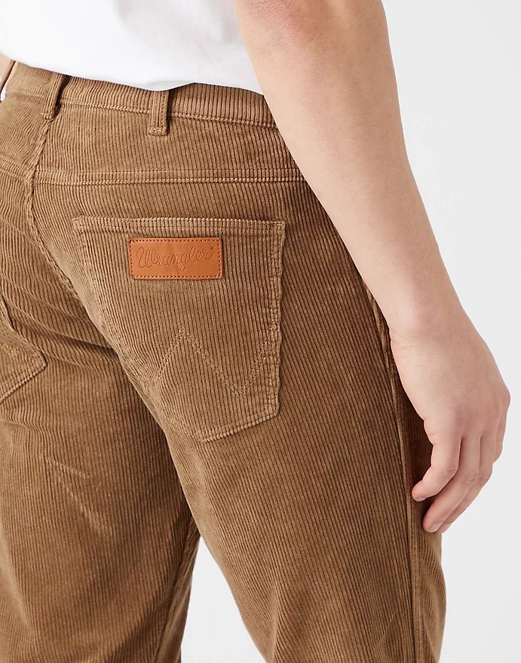 WRANGLER - מכנסי קורדרוי בצבע חום - MASHBIR//365