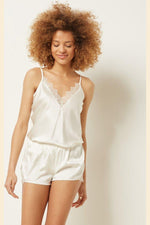 ETAM - מכנסי משי קצרים בשילוב תחרה NARCISSE בצבע לבן - MASHBIR//365