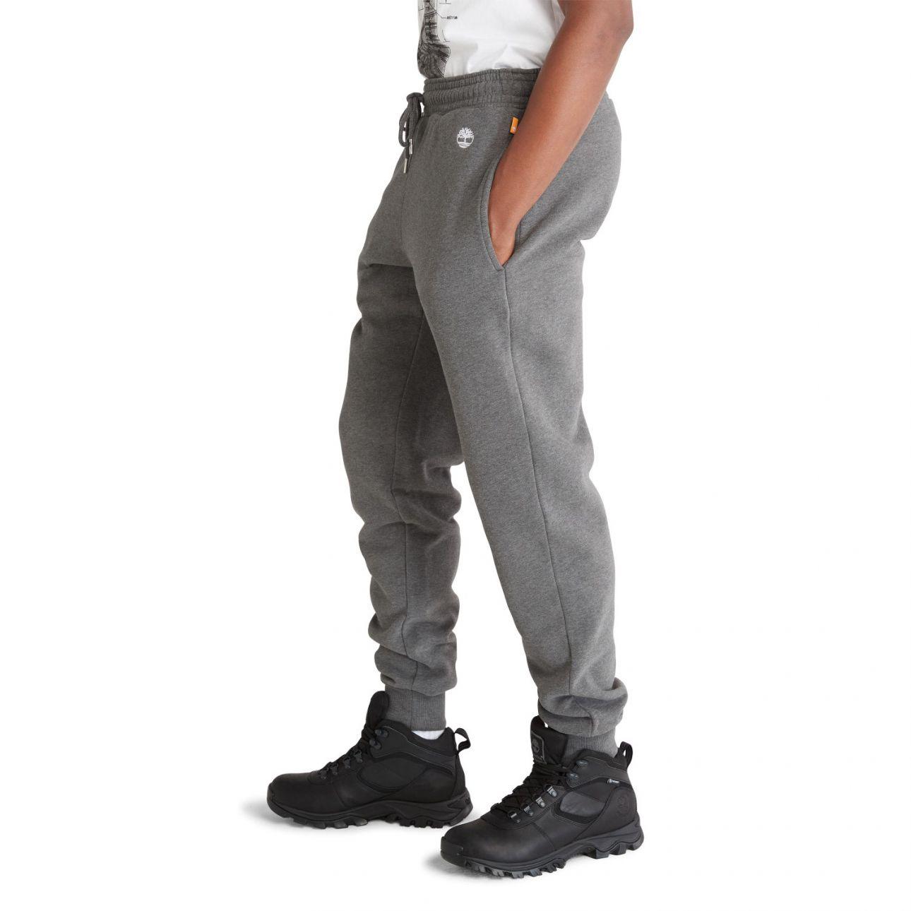TIMBERLAND - מכנסי טרנינג עם לוגו המותג רקום בצד צבע אפור כהה - MASHBIR//365